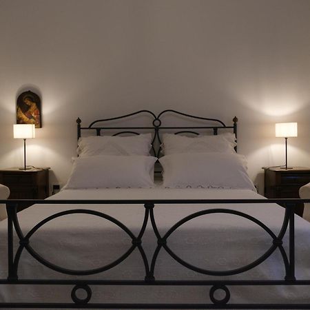 アルベロベッロ La Finestra Sui Trulli Bed & Breakfast エクステリア 写真